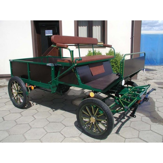 voiture attelage hippomobile à traction animal