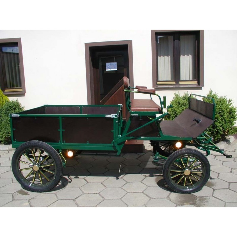 voiture attelage hippomobile à traction animal