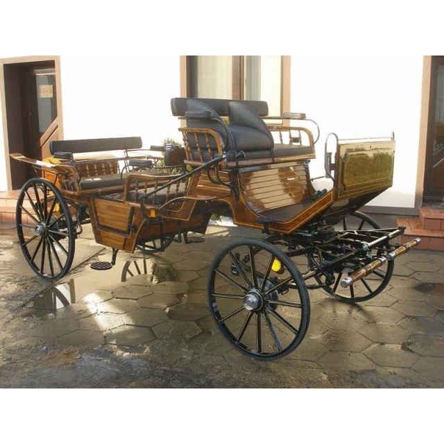 voiture attelage vis à vis
