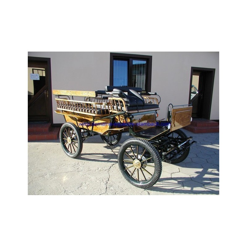 voiture véhicule hippomobile wagonnette pour atteler des chevaux