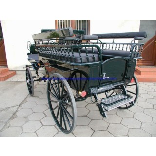 voiture hippomobile wagonnette pour atteler des chevaux