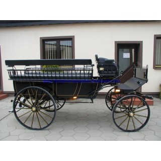 voiture hippomobile wagonnette pour atteler des chevaux