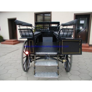 voiture hippomobile wagonnette pour atteler des chevaux