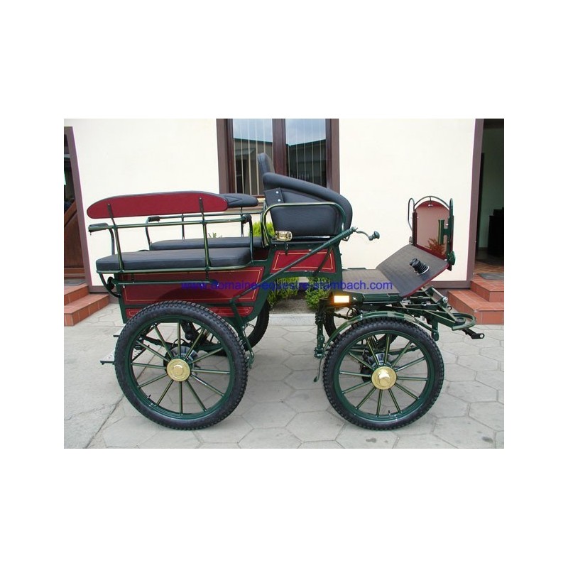 voiture hippomobile wagonnette pour atteler des chevaux