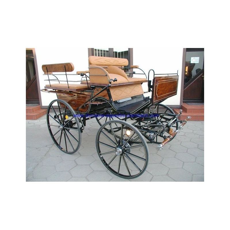 voiture hippomobile wagonnette linnzer pour atteler des chevaux