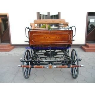 voiture hippomobile wagonnette linnzer pour atteler des chevaux