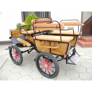 Wagonnette poney dominiak