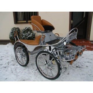 voiture attelage dominiak marathon
