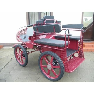 voiture attelage hippomobile marathon loisir avec roue  pneumatique