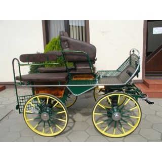 voiture training hippomobile