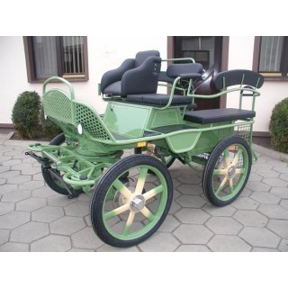 voiture attelage chevaux ou anes