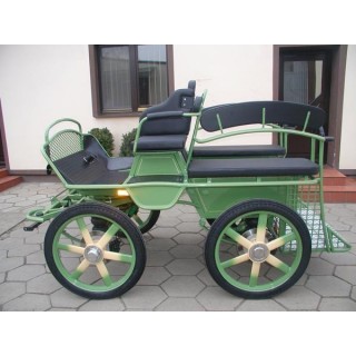 voiture attelage chevaux ou anes