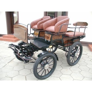 voiture hippomobile wagonnette pour atteler des chevaux