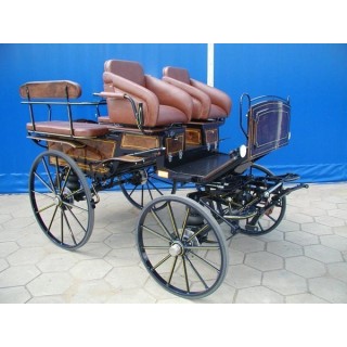 voiture hippomobile wagonnette pour atteler des chevaux
