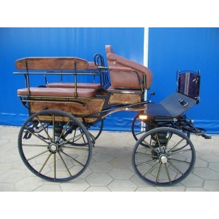 voiture hippomobile wagonnette pour atteler des chevaux