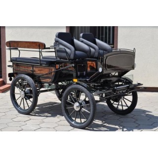voiture hippomobile wagonnette pour atteler des chevaux
