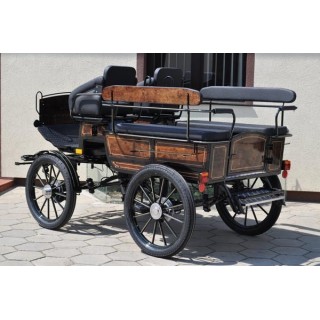 voiture hippomobile wagonnette pour atteler des chevaux