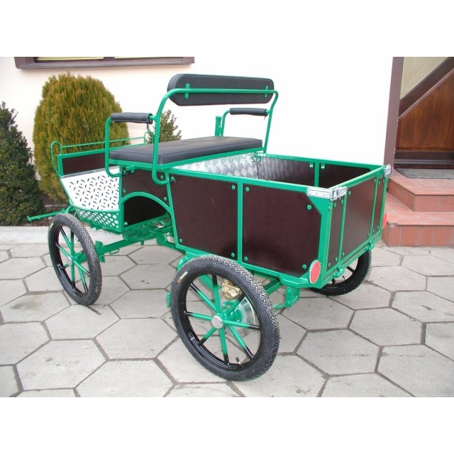 Voiture attelage poney utilitaire